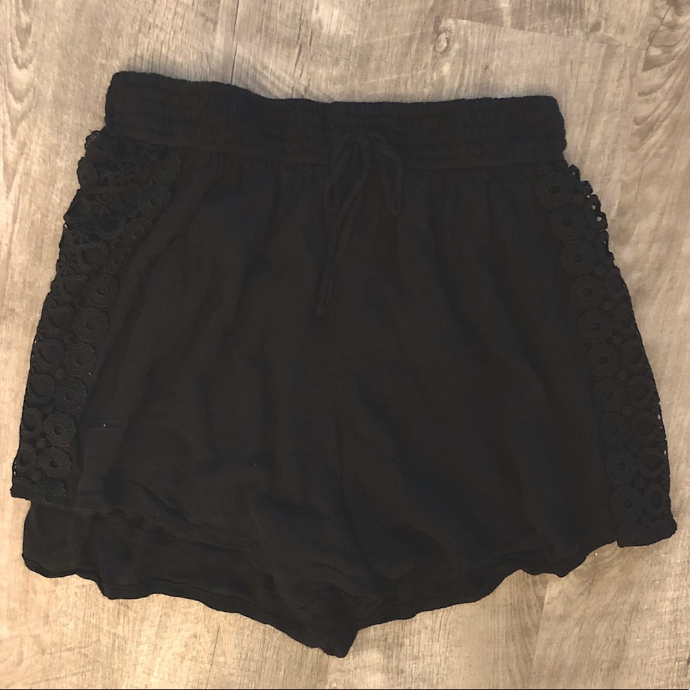 Black hollister shorts